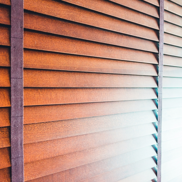 ONE COMPONENT PARQUET VARNISH